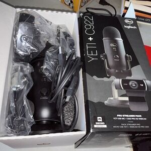 Logitech Yeti C922 Pro Streamer Pack Brand New